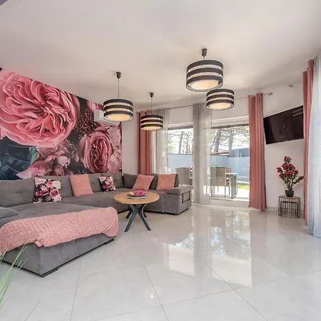 Holiday home Karlo