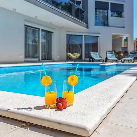 Holiday home Karlo