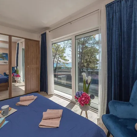 Holiday home Karlo Vir